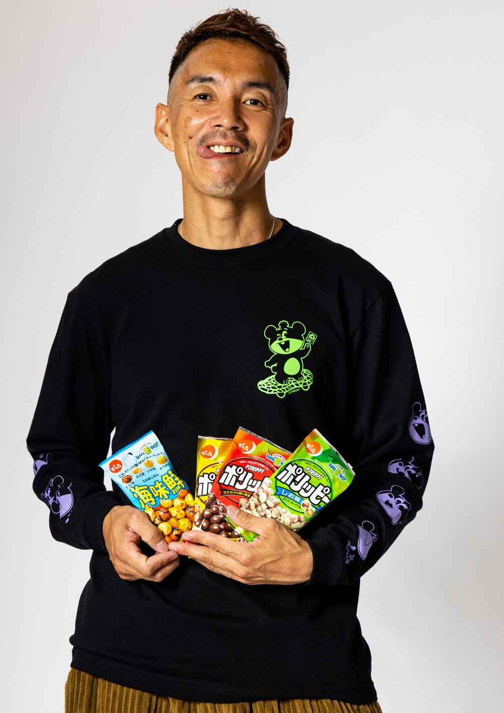 【極美品】Klangkuenstler 公式フレイムロゴ T ラッセルボディ M 予約・10月納期] でん六 x MxMxM “ピーナッツスケボーとでんちゃん