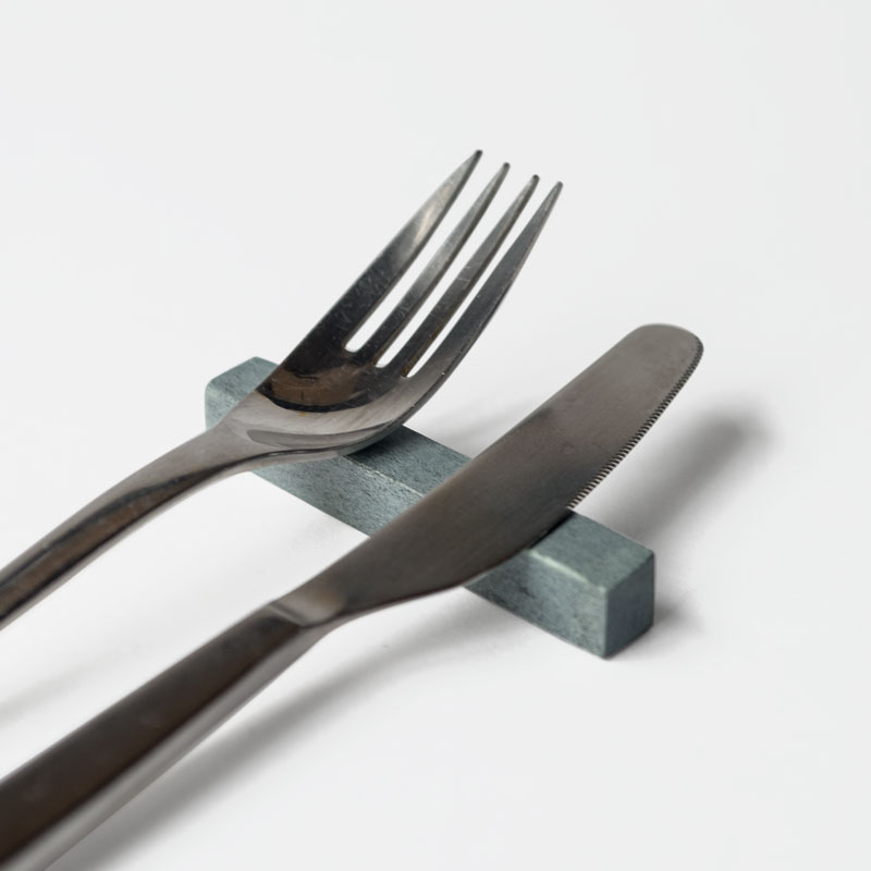 SANDSTONE CUTLERY HOLDER / Black(Triangle)