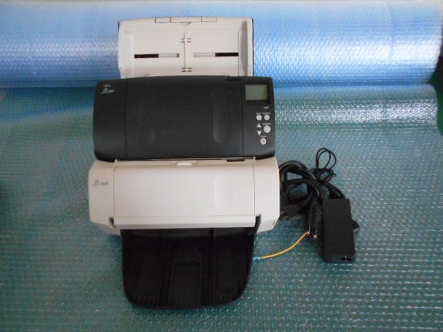 FUJITSU A4両面カラースキャナ fi-7160