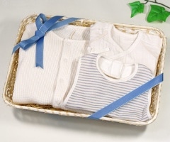 男女兼用出産祝いギフト【半袖ワッフルカバーオール & ガーゼ短肌着 & スタイ】(70-90cm)