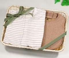 男女兼用出産祝いギフト【長袖ボーダーカバーオール & スタイ】(70-90cm)