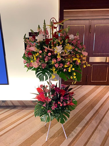 スタンド花2段｜スタンド花｜むつ美花店