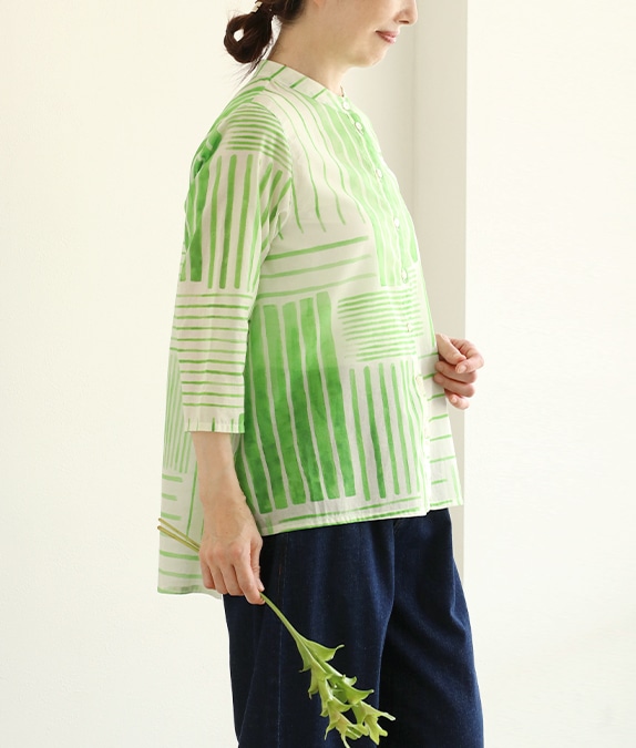 トライアングルブラウス