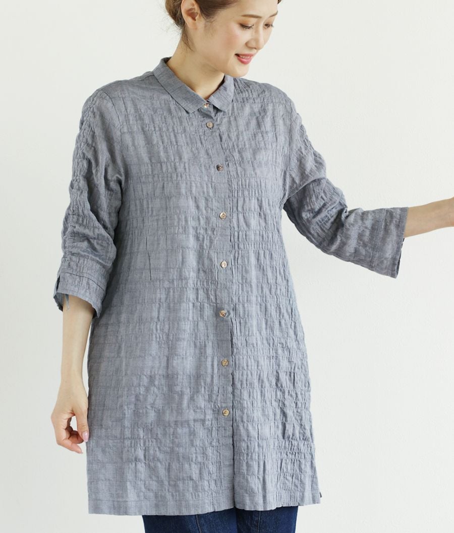 シャーリングシャンブレーブラウス