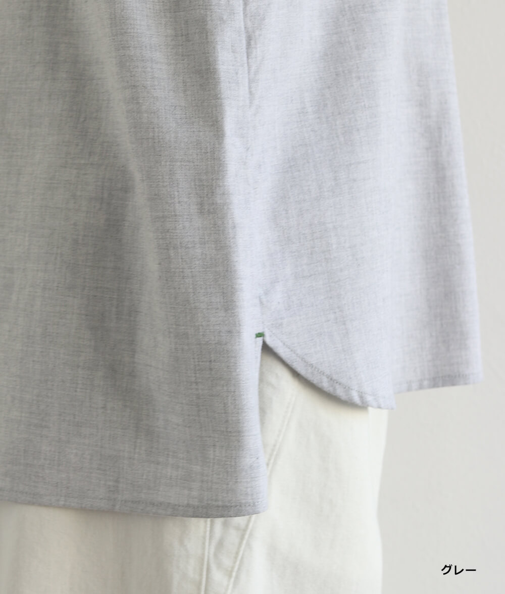 草花刺繍ブラウス