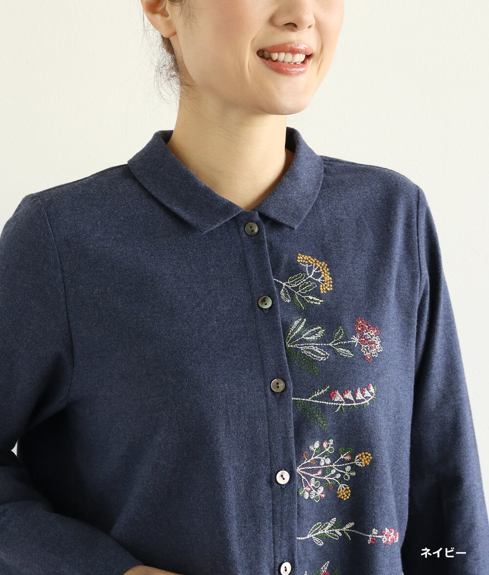 草花刺繍ブラウス