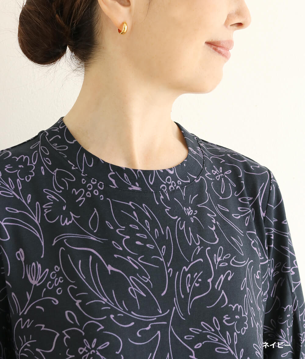 【SALE20%OFF】ラインフラワープルオーバー