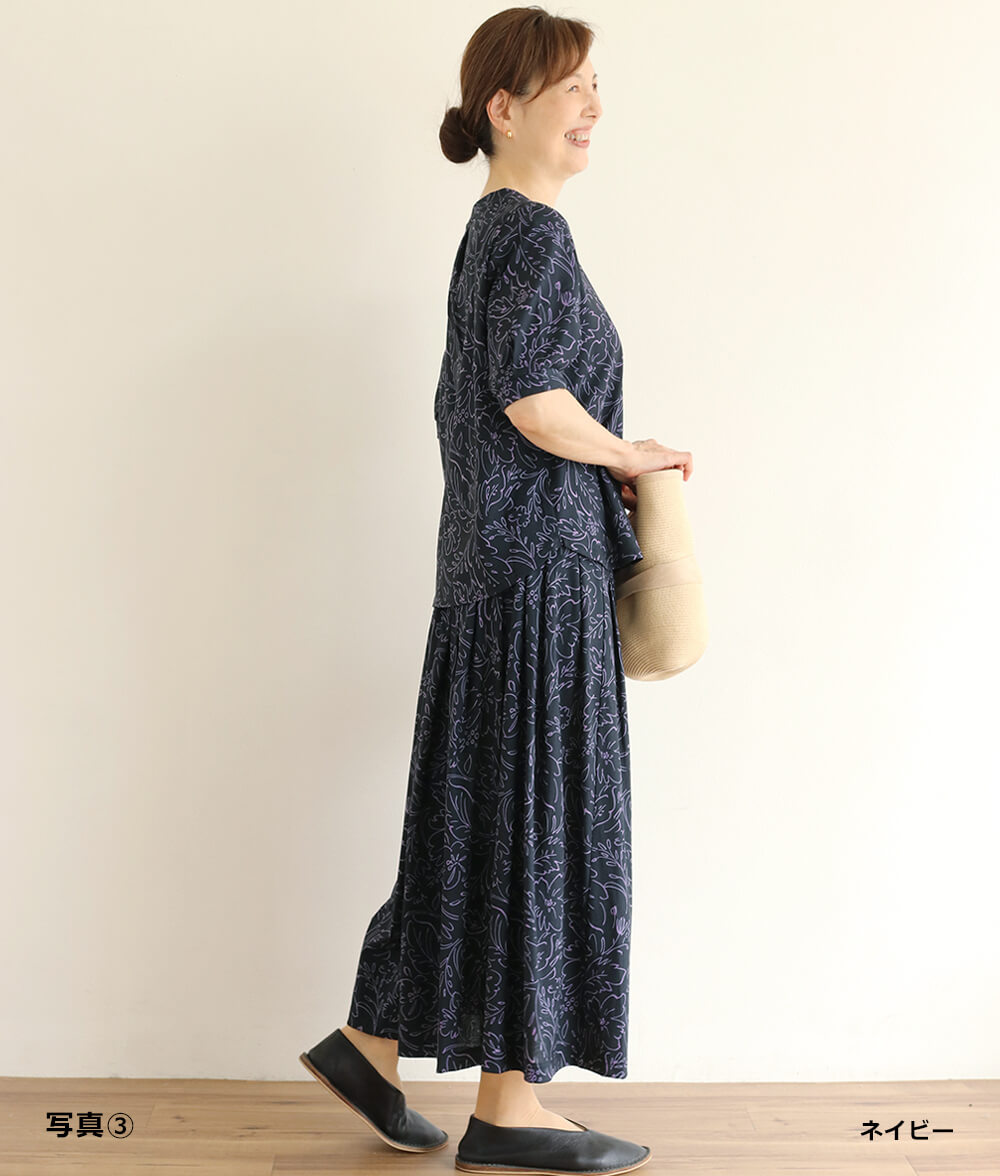 【SALE20%OFF】ラインフラワープルオーバー