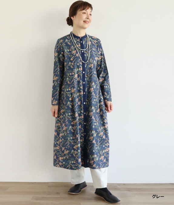 刺繍グラデネックレス