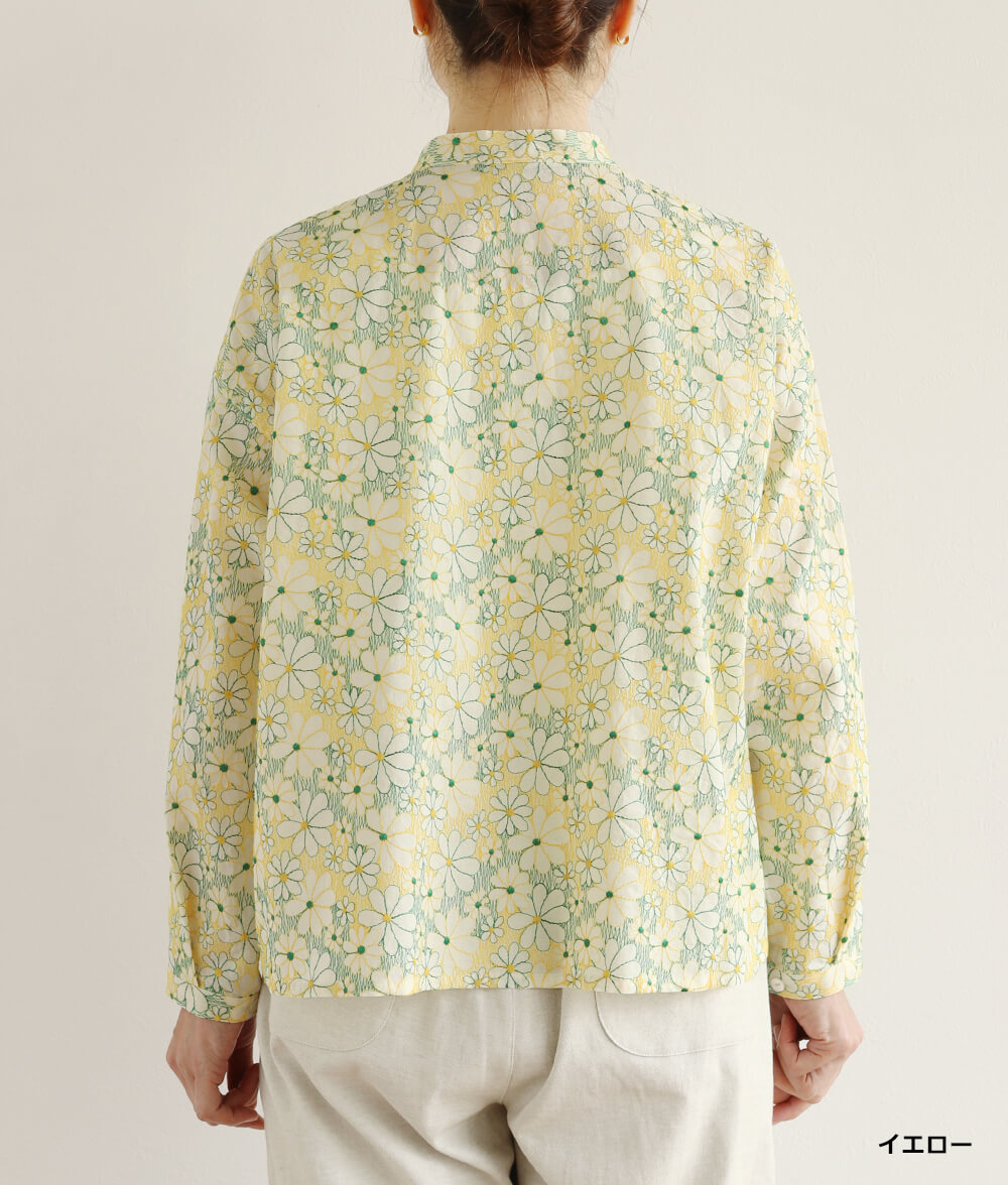 エンブレースブラウス