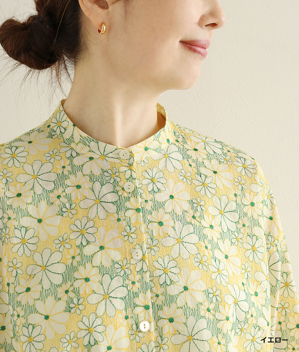 エンブレースブラウス