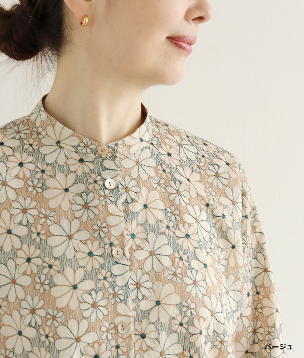 エンブレースブラウス