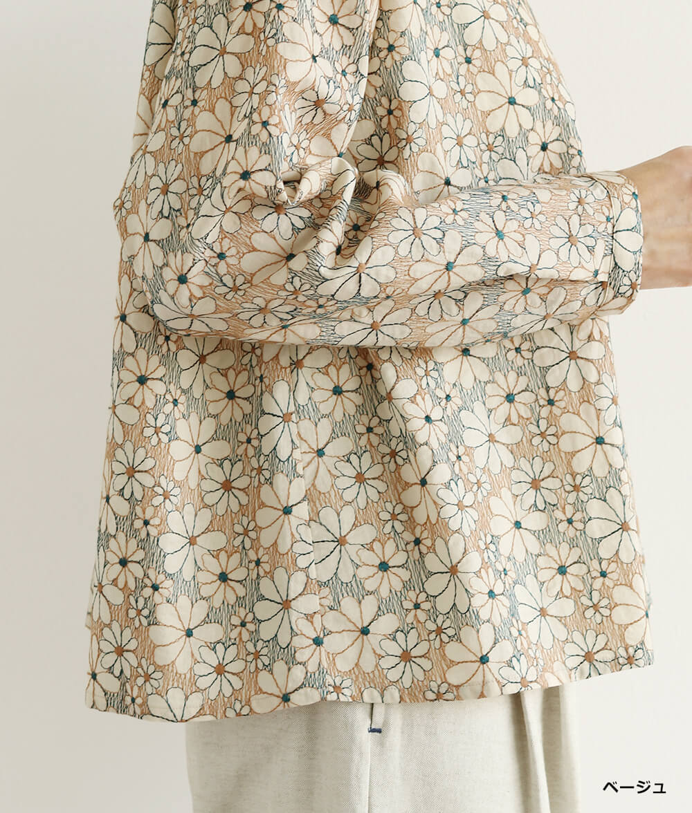 エンブレースブラウス