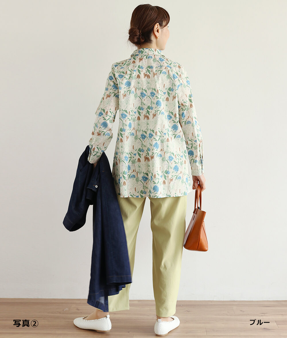 フレアーブラウス