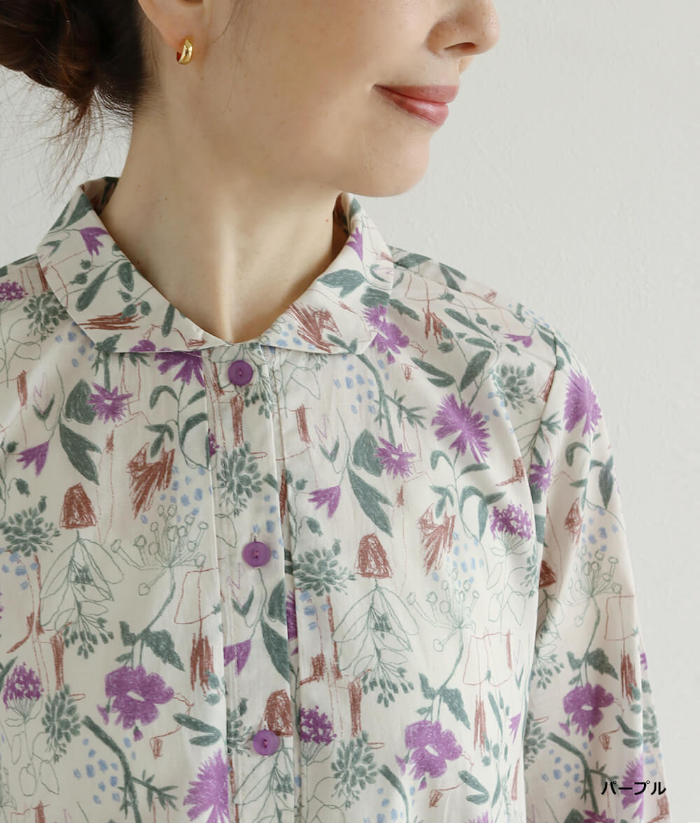 フレアーブラウス