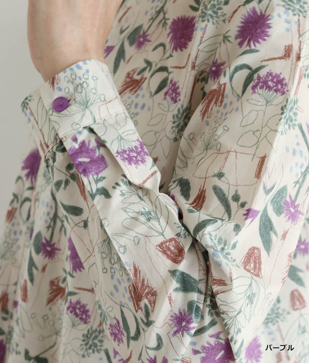 フレアーブラウス