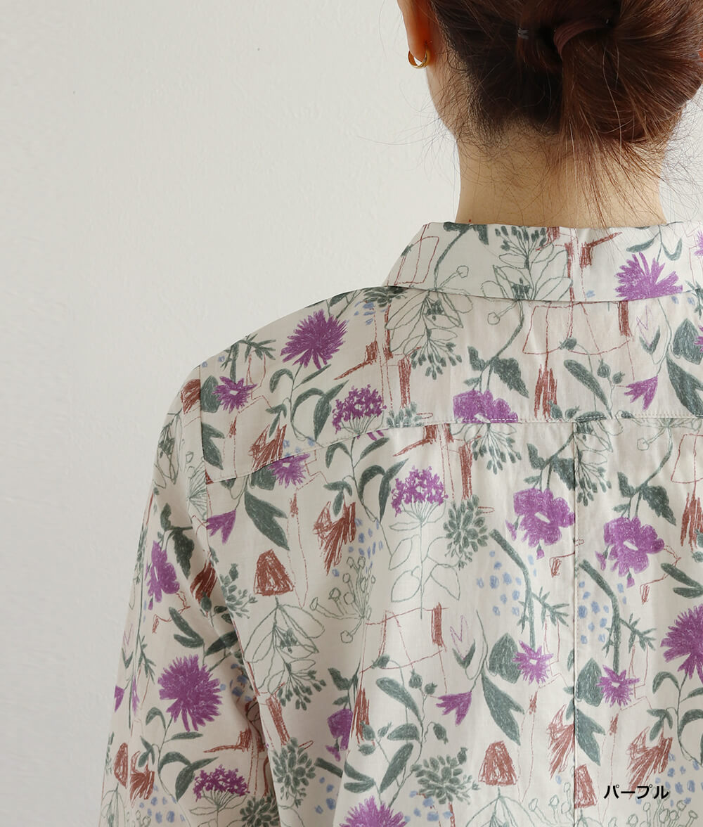 フレアーブラウス