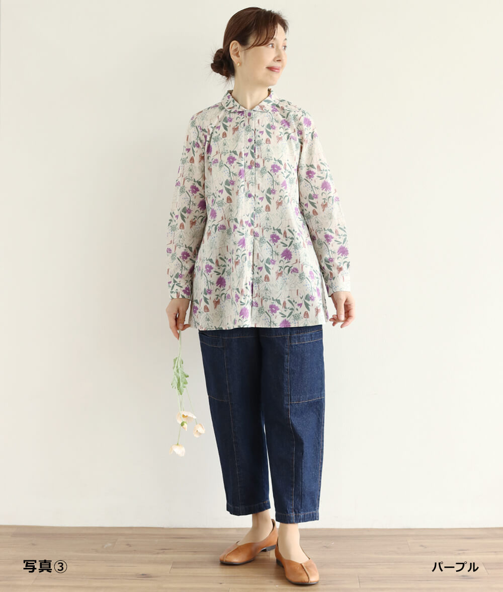 フレアーブラウス