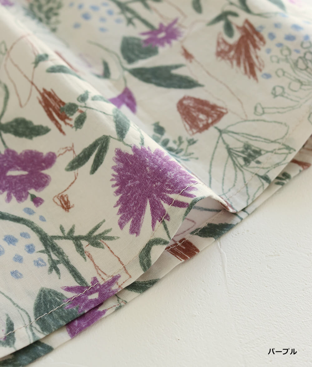 フレアーブラウス