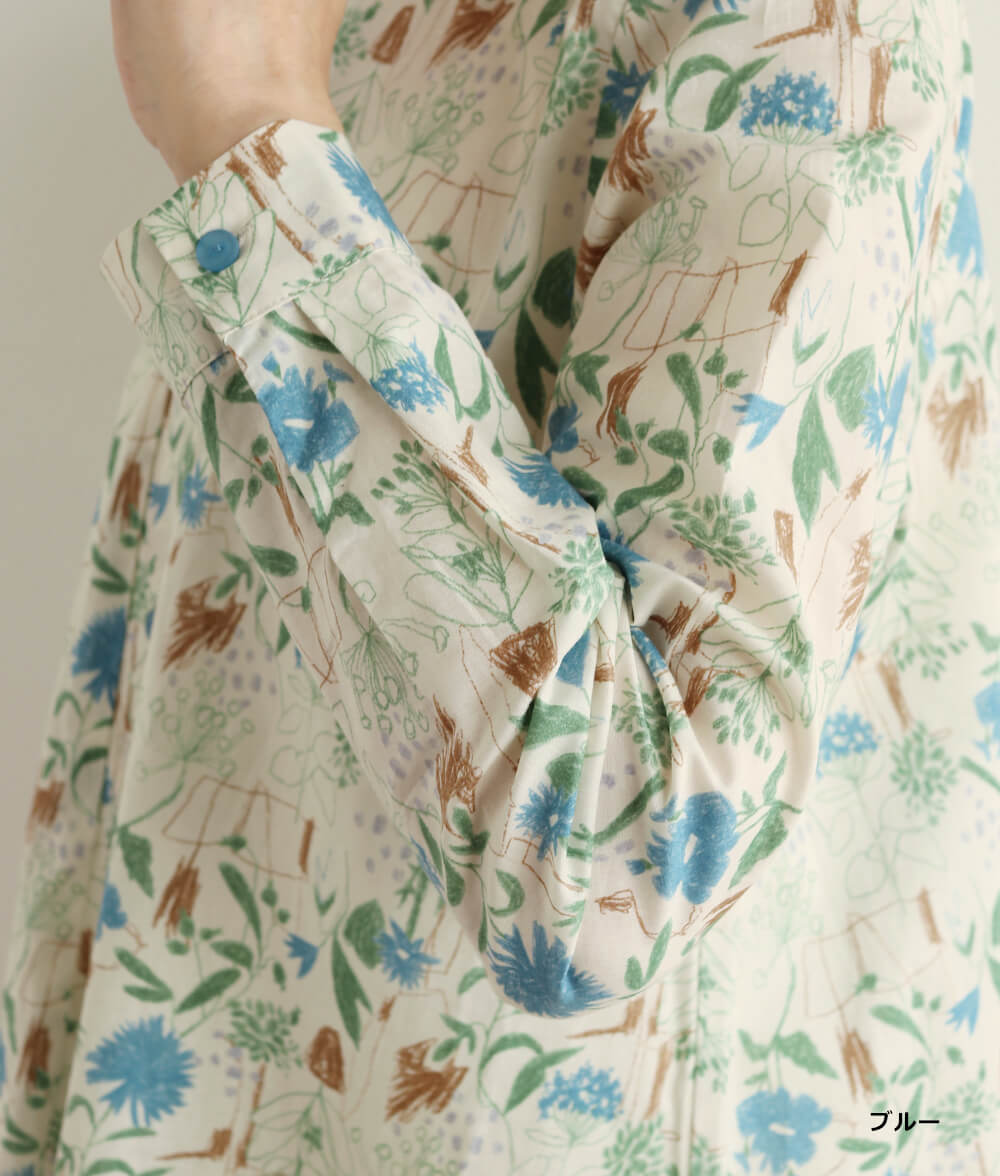 フレアーブラウス