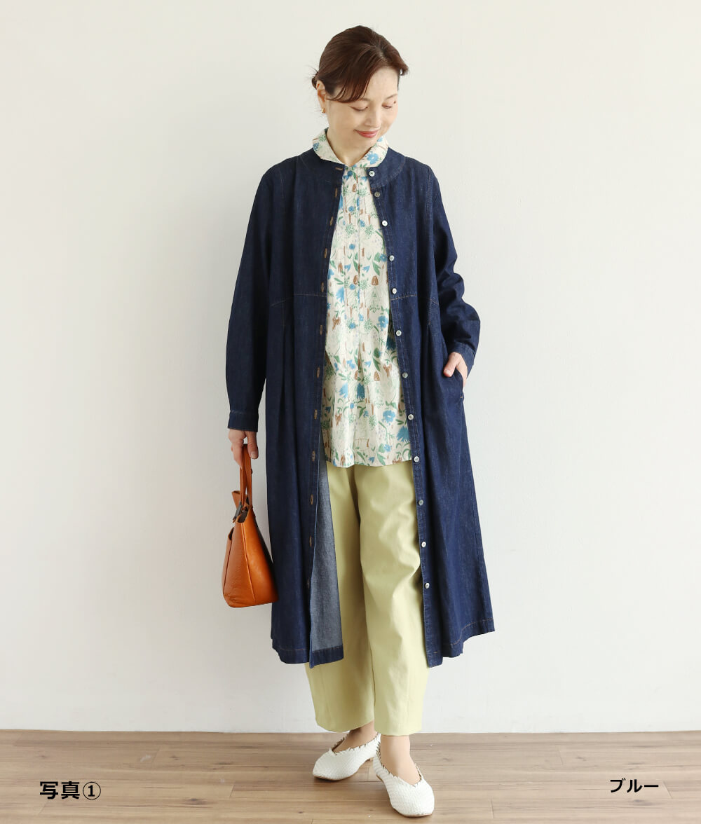 フレアーブラウス