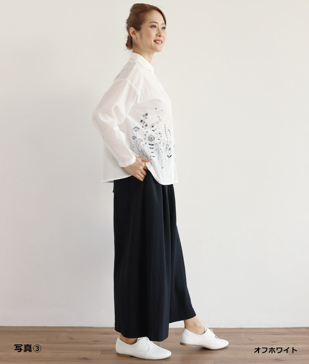 草花刺繍ブラウス前開き