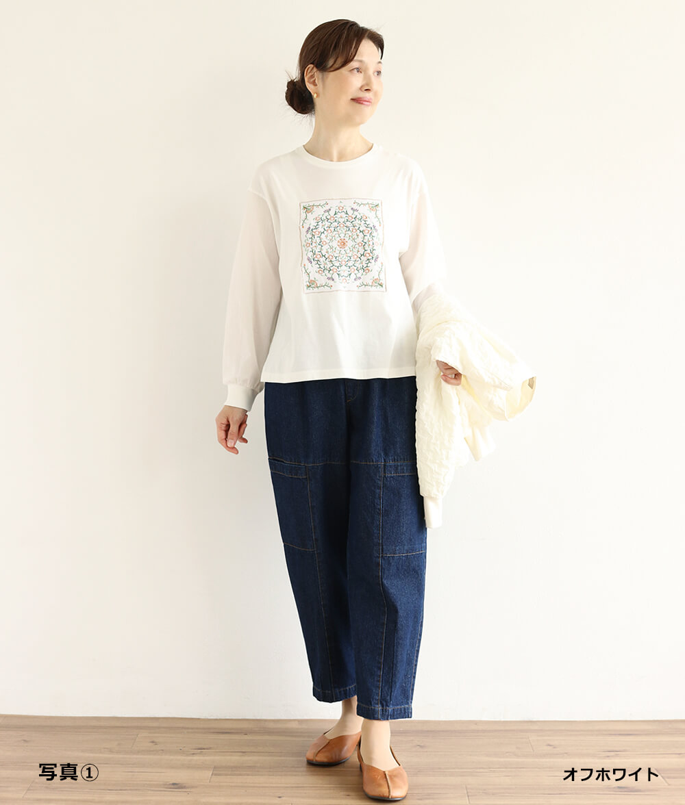 花刺繍プルオーバー