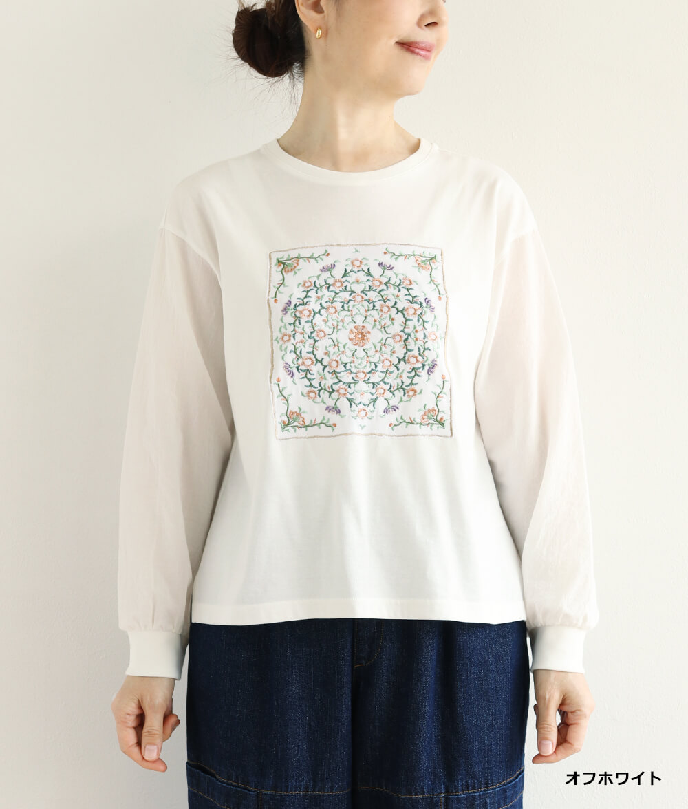 花刺繍プルオーバー