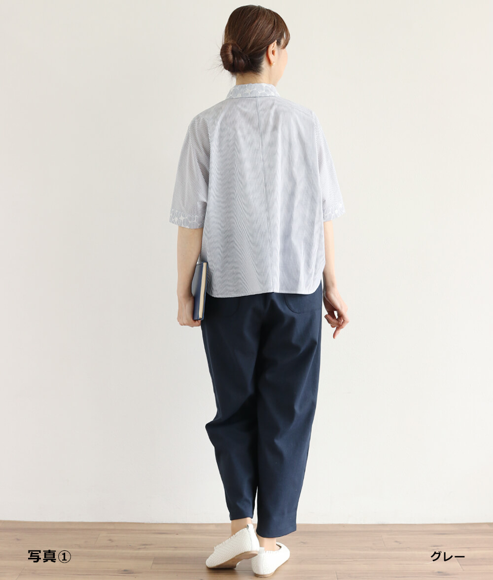 刺繍ストライプブラウス