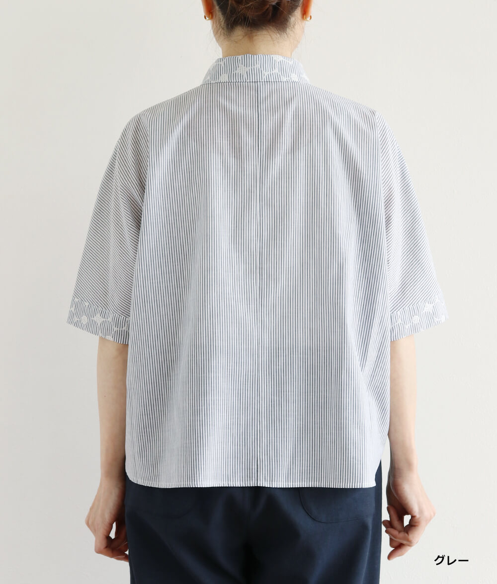 刺繍ストライプブラウス