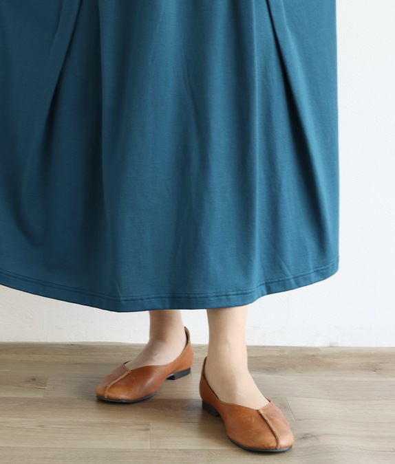 カットソータックスカート