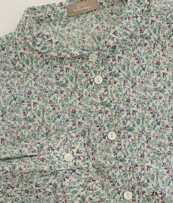 【SALE30%OFF】リーフ＆バードフレアーブラウス