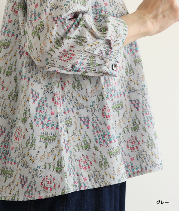 マーチングブラウス