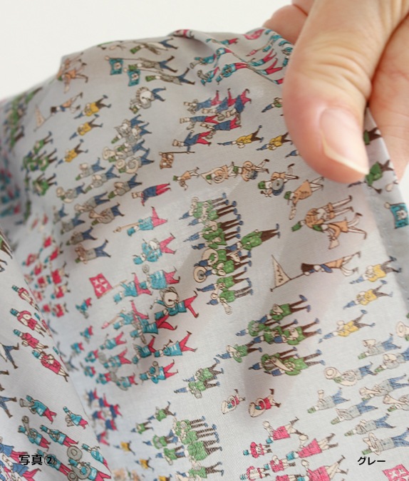 マーチングブラウス