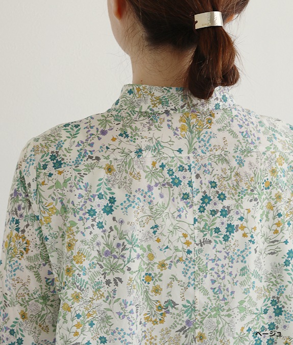 野花柄フレアーブラウス