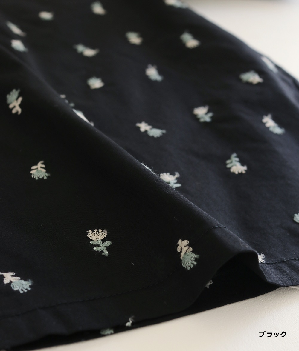 小花刺繍ブラウス