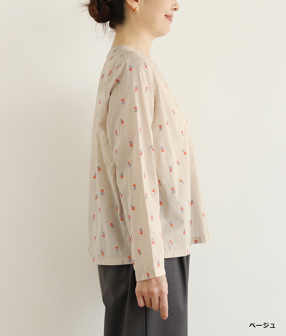 小花刺繍ブラウス