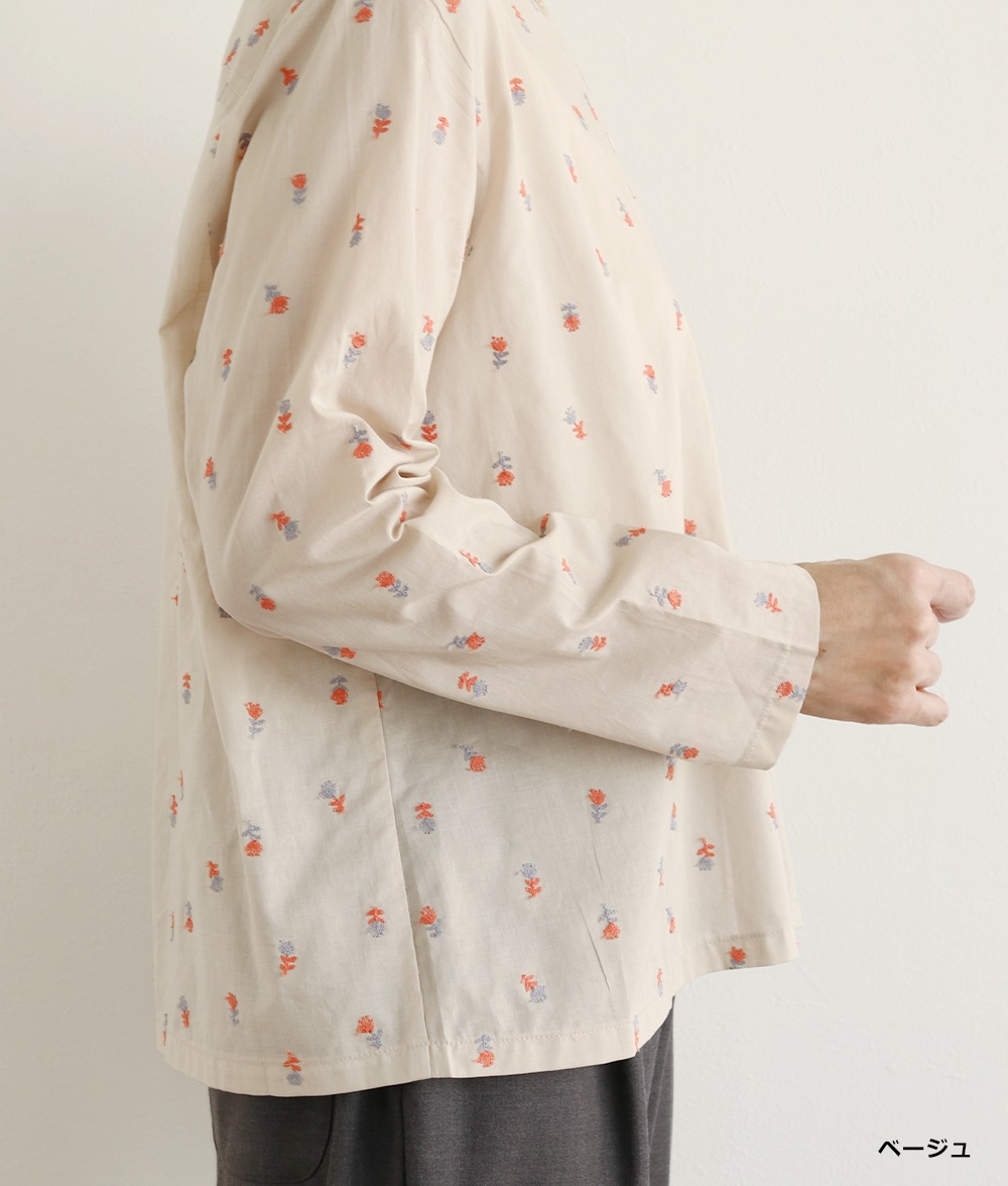 小花刺繍ブラウス
