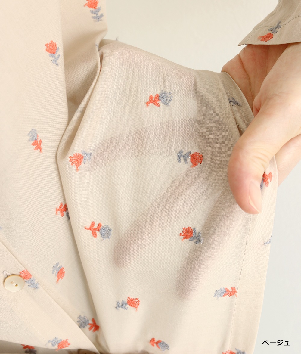 小花刺繍ブラウス