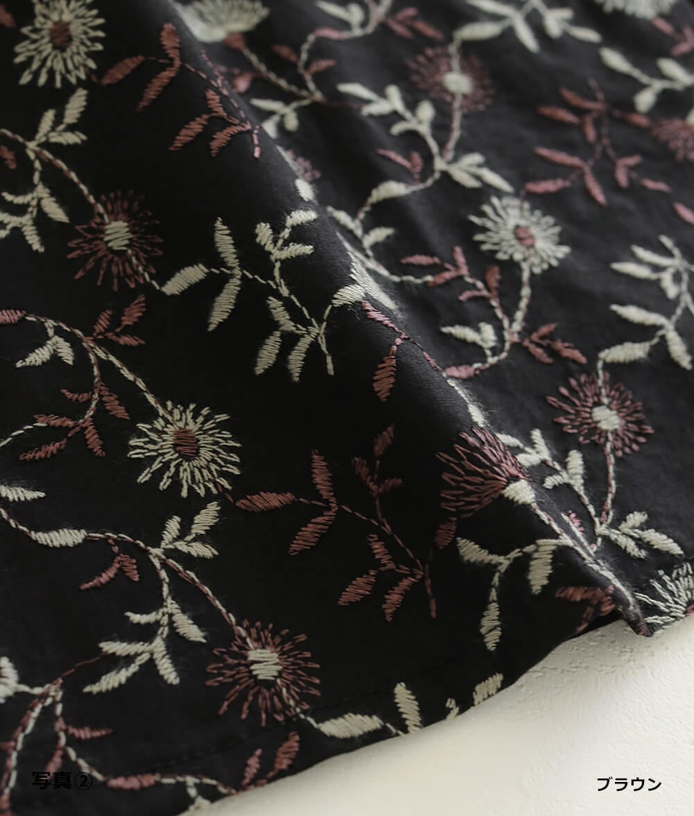 フラワー刺繍ブラウス
