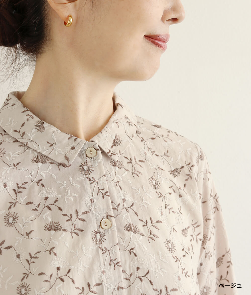 フラワー刺繍ブラウス