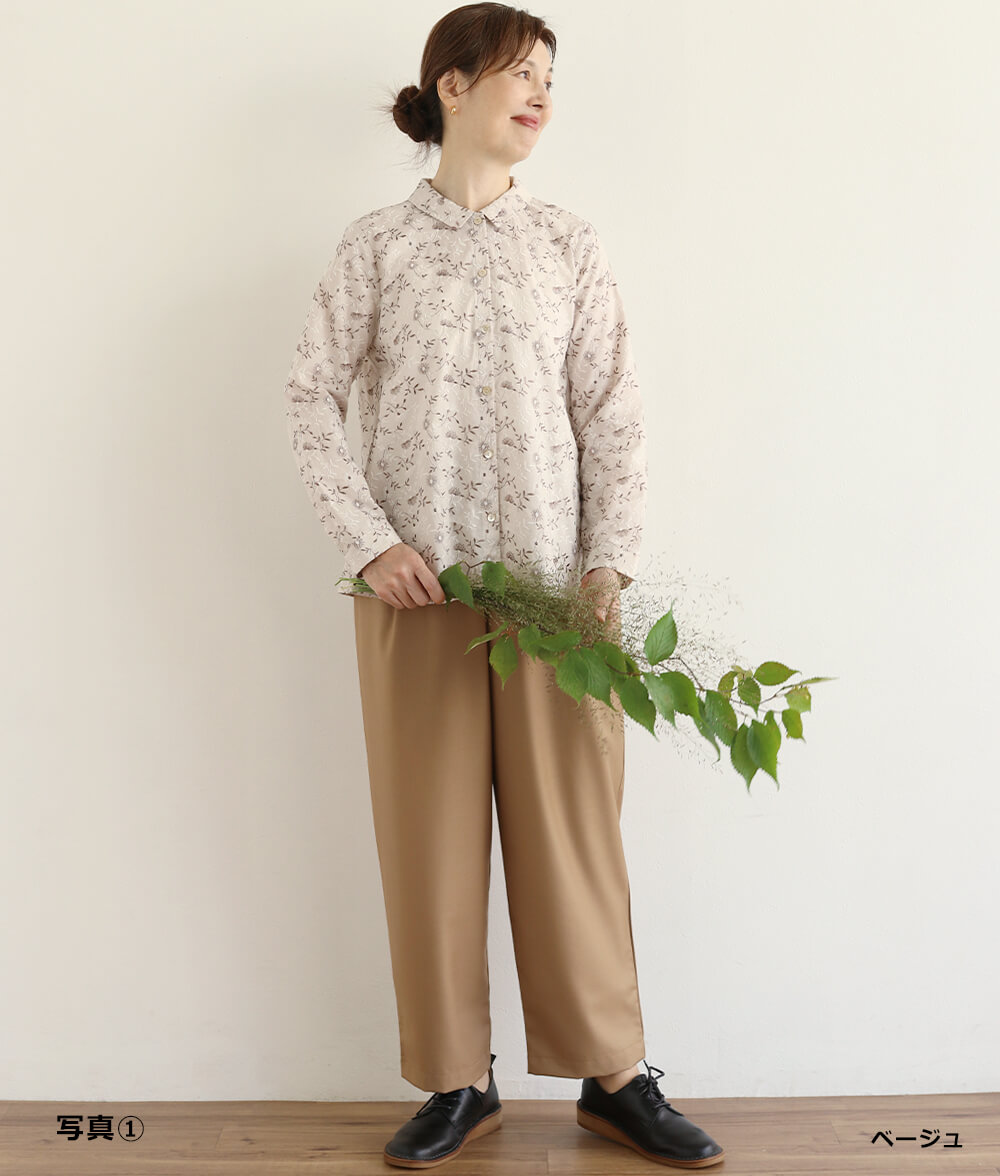 フラワー刺繍ブラウス