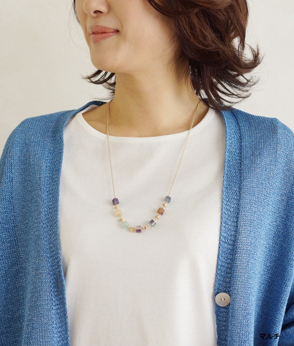 フロライトネックレス