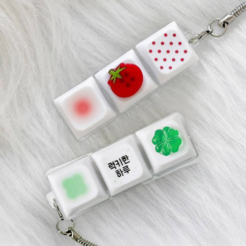 光るキーボードチャーム