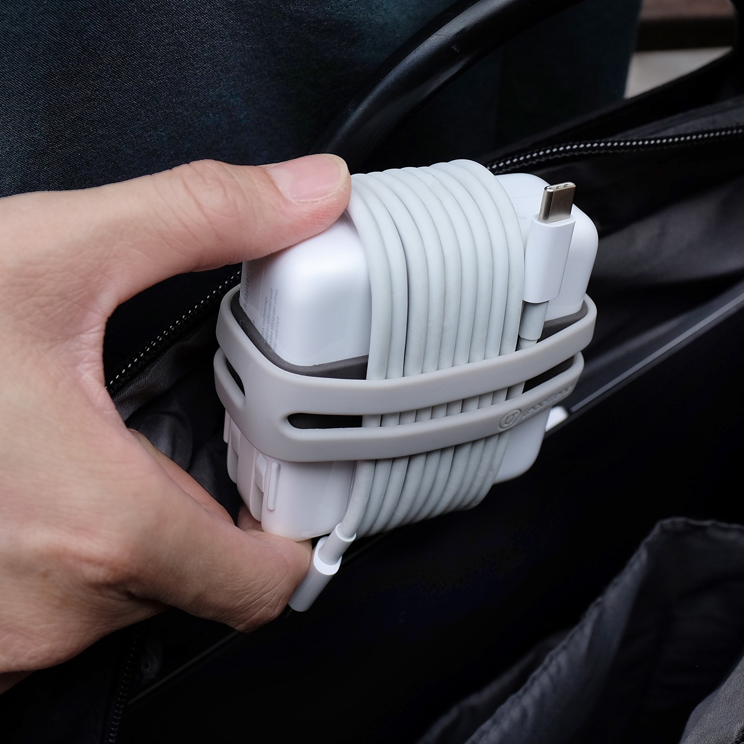 Lead Trend Belt Tie ケーブルホルダー【ACアダプタとコードをまとめる】