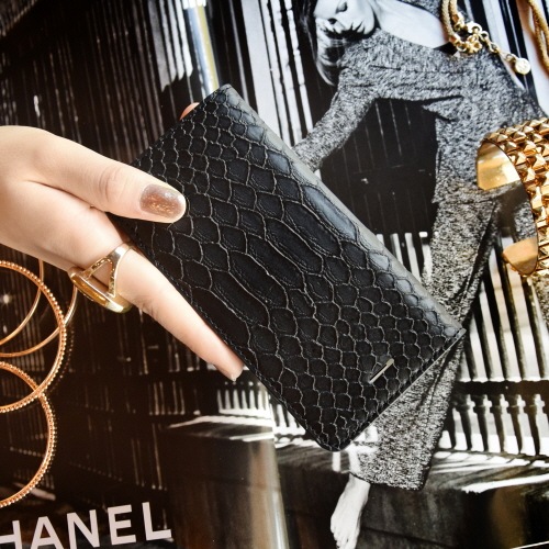 iPhone 14 / 14 Pro / 13 ケース カバー 【手帳型 本革】GAZE Matt Python Diary [for iPhone SE3（第3世代）/SE2（第2世代）/8/7/6s/6]