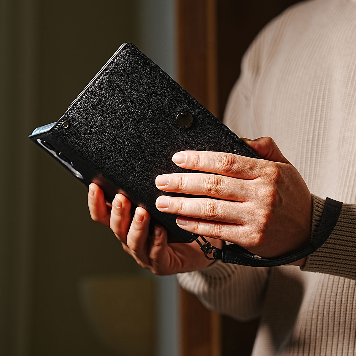 Samsung Galaxy SmartTag2用レザーウォレット:男性用財布 GALAXY 二 
