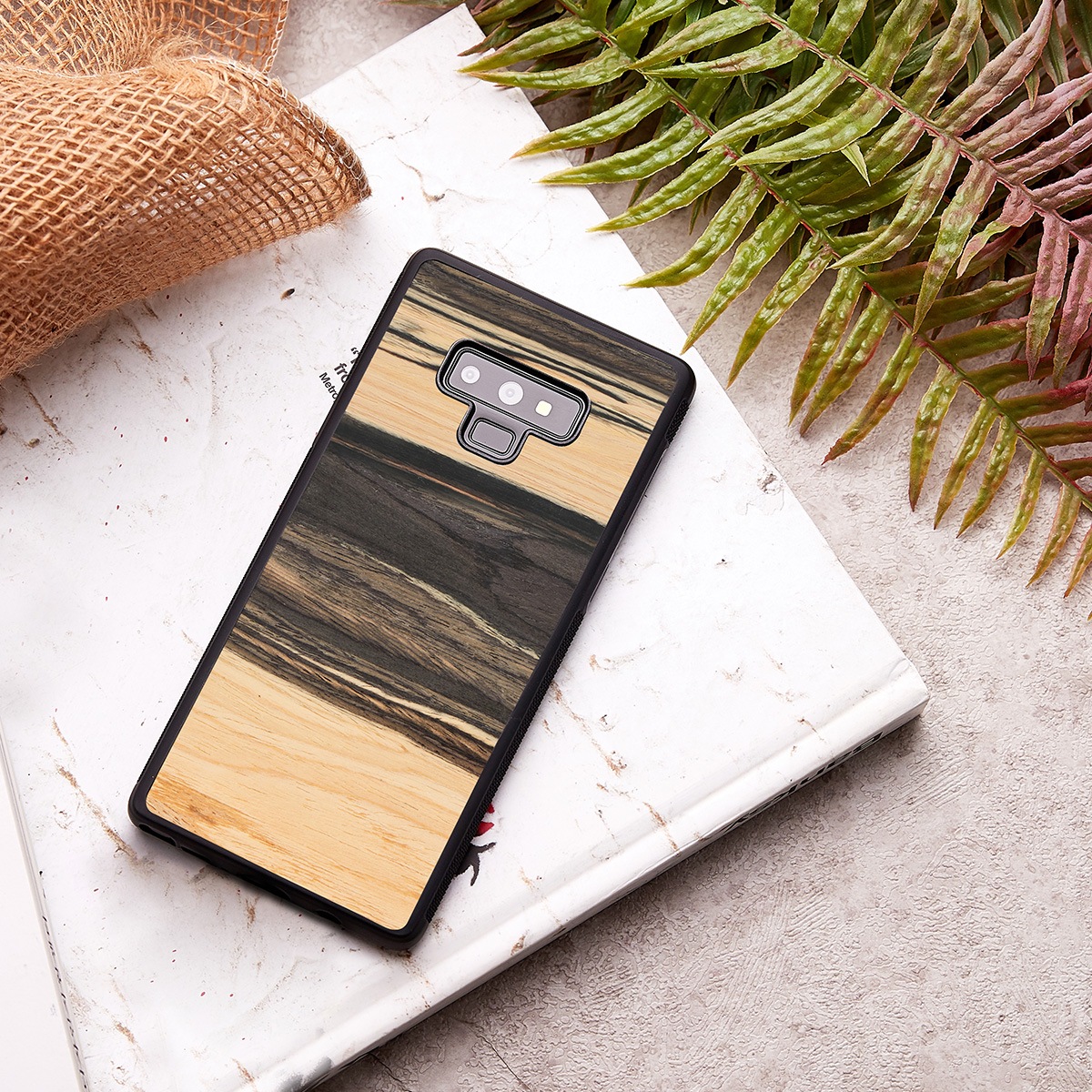 Galaxy Note9 ケース 天然木 Man&Wood White Ebony（マンアンドウッド ホワイトエボニー）ギャラクシー ノートナイン カバー 木製 SC-01L SCV40