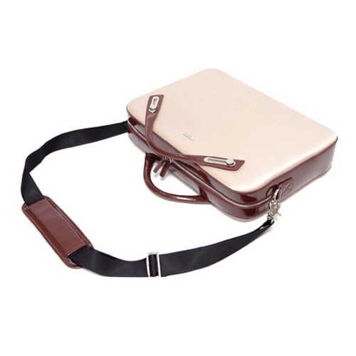 ＼70％OFF／PCバッグ・ブリーフケース ミッシェル・サテンブリーフケース M (15.4インチ) ベージュ