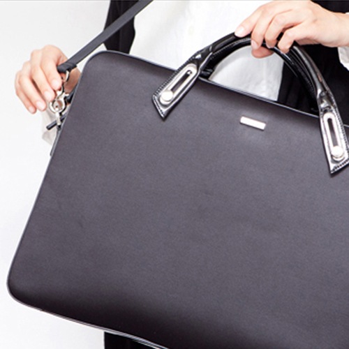 abbi PCバッグ ミッシェル・サテンブリーフケース L Black